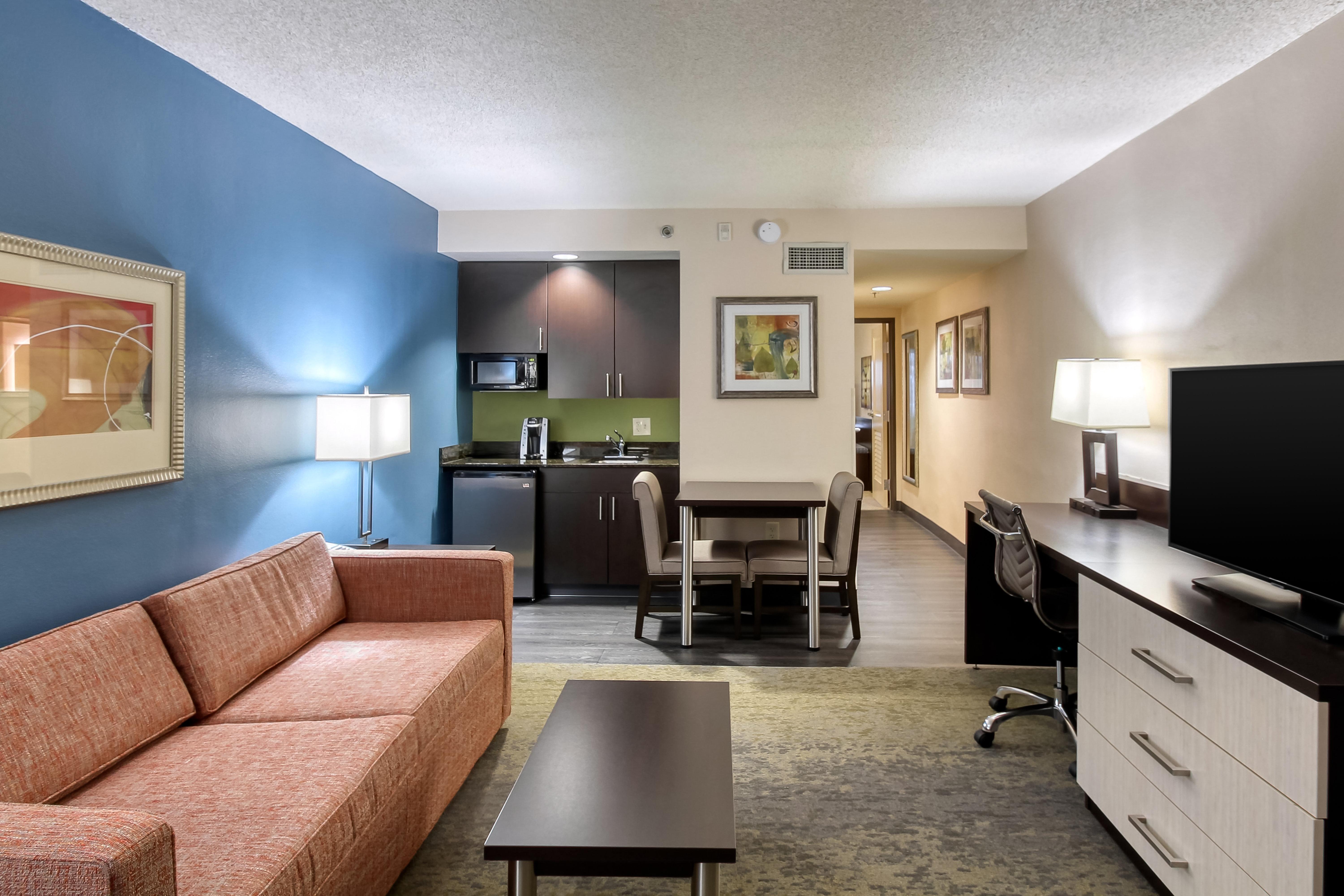 Holiday Inn & Suites Atlanta Airport North, An Ihg Hotel Екстериор снимка